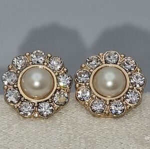 Faux Pearl & Rhinestone Stud Earrings Gold-Tone Classic Vintage 1/2''